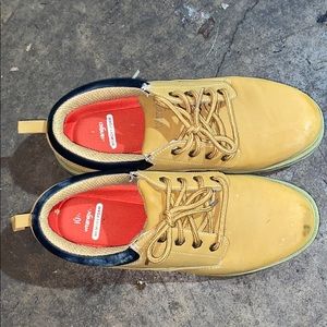 Wrangler construction shoes